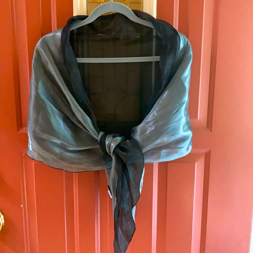 Joan Rivers shawl/scarf black/grey